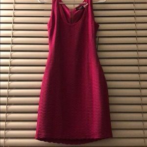 NWT  GUESS textured fuschia dress